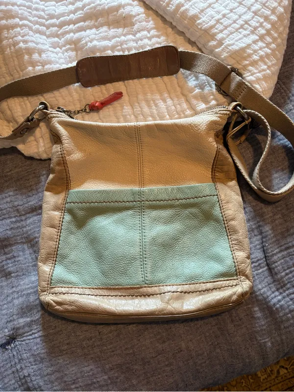 The Sak Beige and Sage Leather Crossbody Bag with Red Accent - Image 2