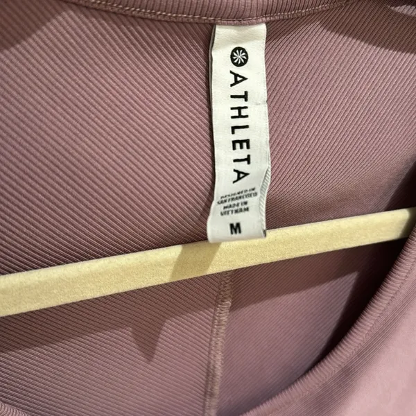 Athleta mauve sleeveless top EUC - Image 2