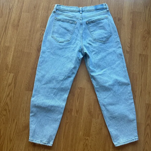 Abercrombie & Fitch Pleated High Rise 80s Mom Jean Size 28 Short - Image 6