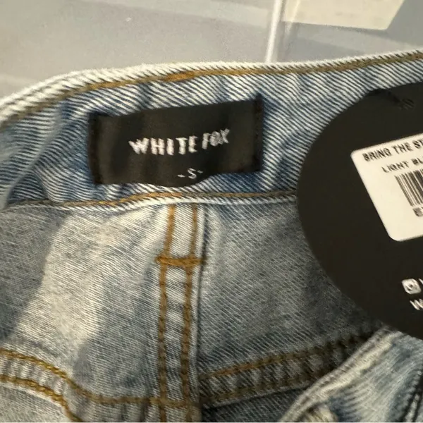 White Fox Denim Wash Jeans - Image 7
