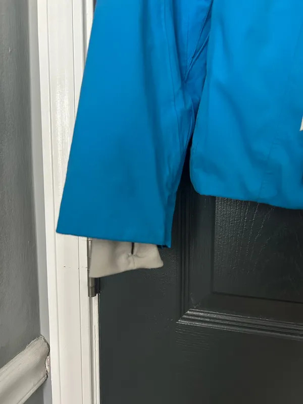 The North Face Women's Blue Hyvent Jacket - Image 3