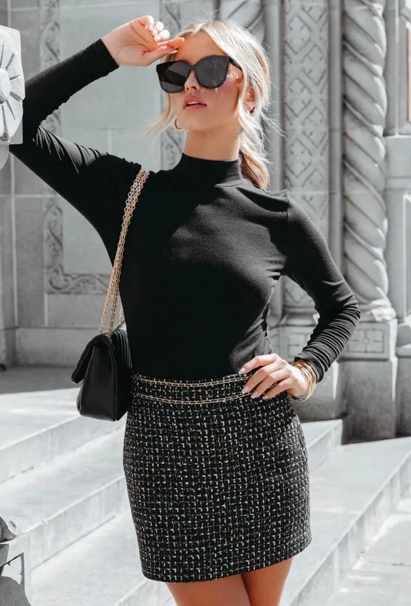 Vici Boldly Elegant Tweed Chain Mini Skirt - Black - Image 5