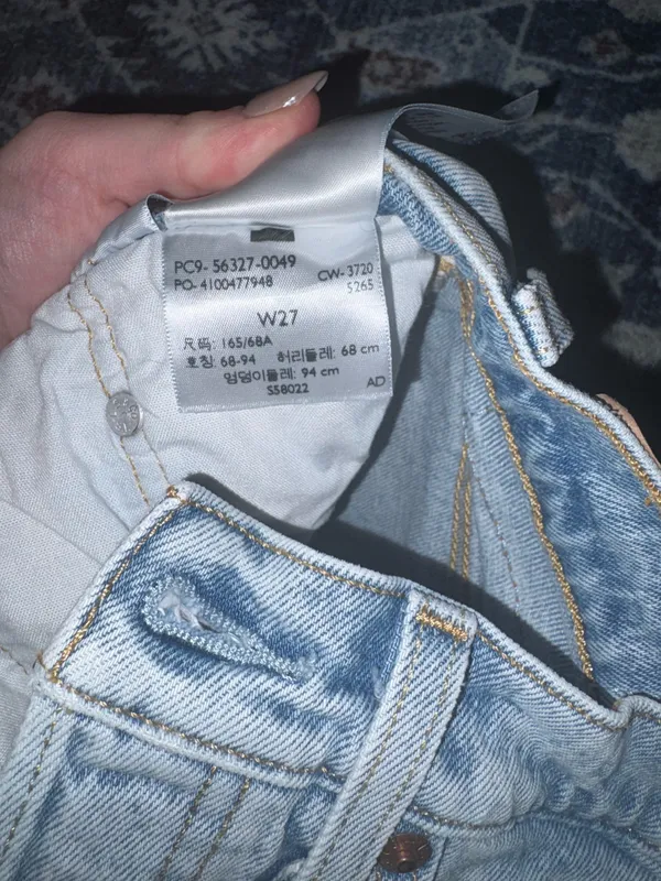 Levi’s Shorts - Image 2