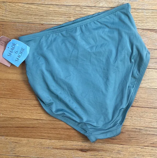 Women’s Shade & Shore High Waist Ruched Front Swim Bottom S (4-6) - Image 2
