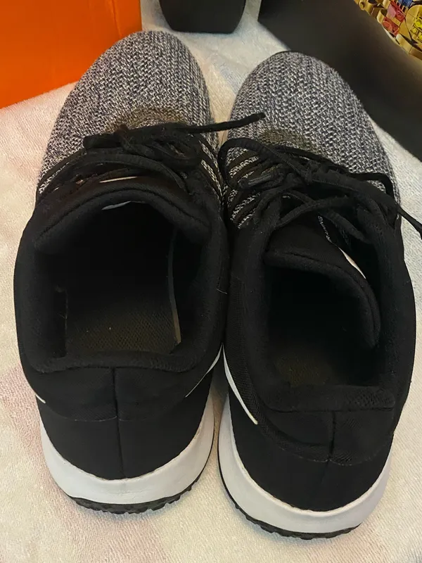 Nike Varsity Compete Trainer Black Men’s Sneakers Shoes Size 10 - Image 4
