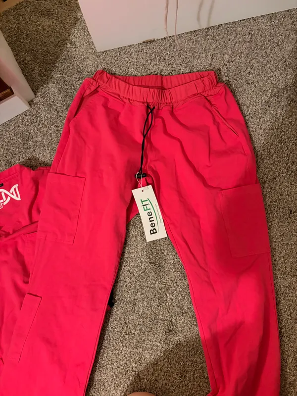 BeneFIT Scrubs Pink Size M - Image 4