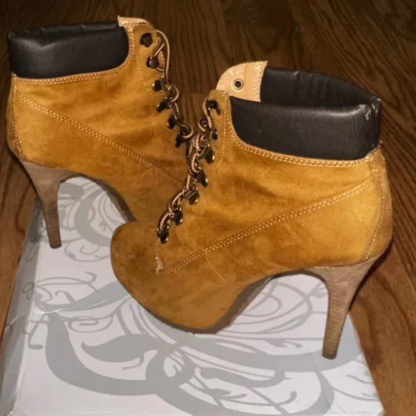 Women's Tan Suede Lace-Up Ankle Bootie - Image 7