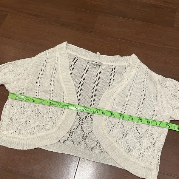 Papaya White Sweater Crop Cardigan - Image 4