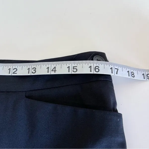 Club Monaco Women's‎ Wool Blend Black Back Pleated Pencil Skirt - Image 6