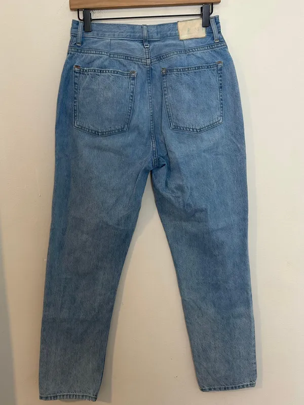 - The Curvy ’90s Cheeky Jeans Patch Straight Leg Extra High-Rise - Image 5