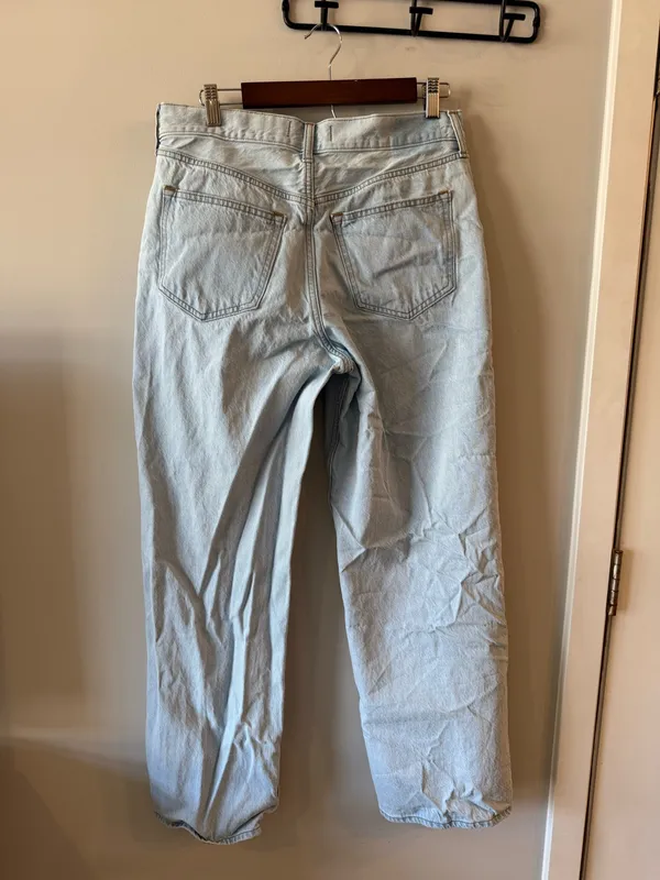Abercrombie & Fitch High Rise Loose Jeans - Image 8
