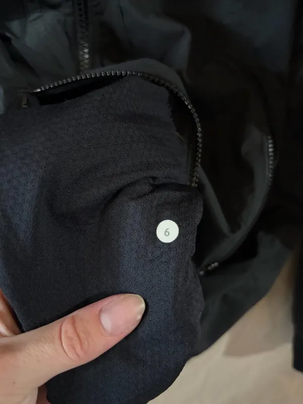 Lululemon black jacket - Image 4