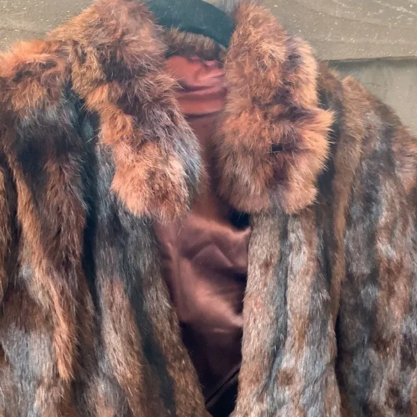 Luxury Vintage Real Fur 1940s Mink Cape/Vest/Stole Mint Condition Mob Wife Vibe - Image 3