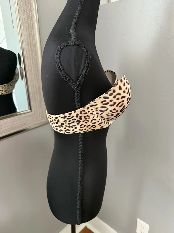 Victoria's Secret Lined Strapless Push Up Bra Cheetah Print Size 36C - Image 6
