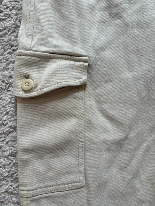 Aritzia Women’s Cargo Pants in Light Beige - Image 6