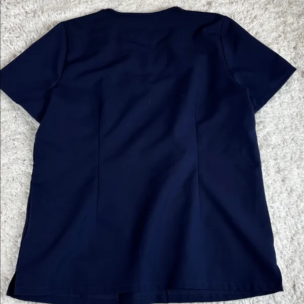 FIGS CASMA FW1100 Navy Blue Scrub Top Medium 2 Pockets V-Neck - Image 7
