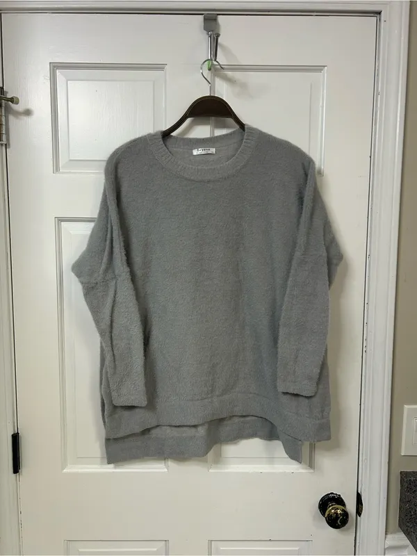 Cozy Light Gray Women's Crewneck Sweater Size XXL - Image 3