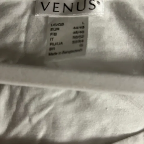 VENUS Classic White Short Sleeve Top Size Large - Image 2