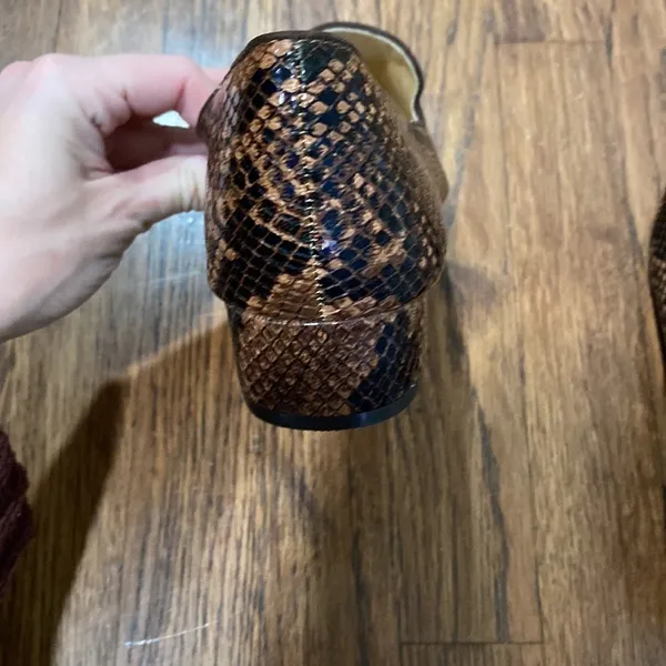 Express brown and tan snakeskin shoes size 8.5 - Image 5