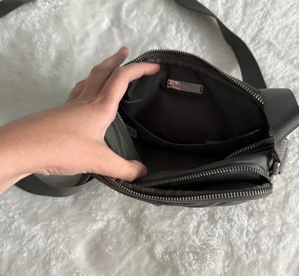 Lululemon Gray/Green Crossbody Bag - Image 3