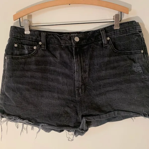 Urban Outfitters BDG Girlfriend High Rise Shorts - Image 2