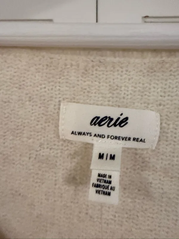 Aerie NWT oatmeal scoop neck cropped sweater M - Image 3