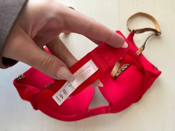Y2k Victoria’s secret very sexy red push up bra with cheetah print details 32A - Image 6