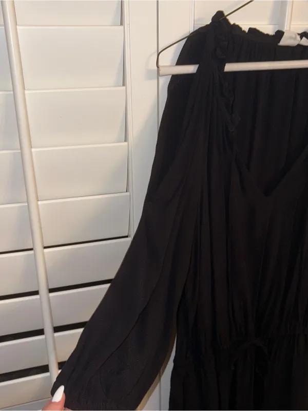 Women’s Black Cold Shoulder Dress Size: M - Image 3