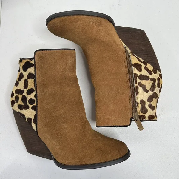 Very Volatile Size 7.5 Bootie Chatter Leopard Leather Calf Hair Stack Heel Brown - Image 5
