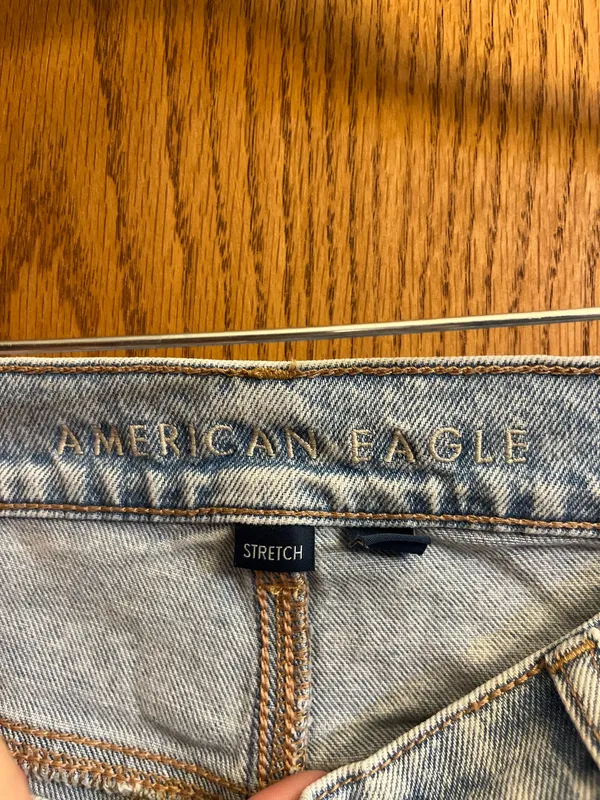 American Eagle Distressed Denim Jeans - Image 3
