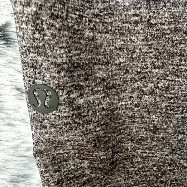 1045. Lululemon Final Play Crop 23" pants in Heather Lux Multi Black. Sz 12 - Image 4