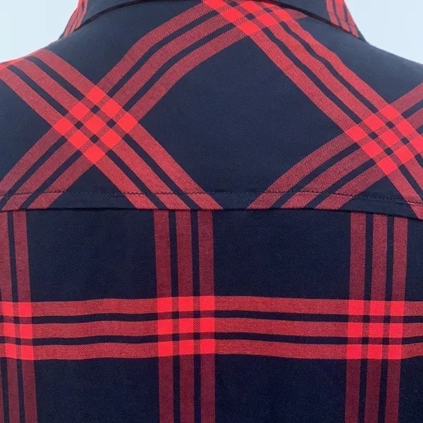 Tommy Hilfiger NWOT plaid roll tab button front shirt M - Image 7