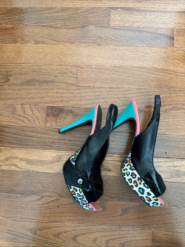 G by Guess Black Heels with Pink Accents Open-Toe Slingbacks - Image 4
