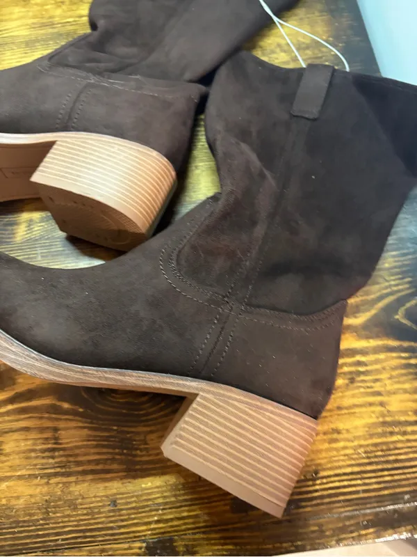 Union Bay Maude Brown Suede Boots Size 11 - Image 3