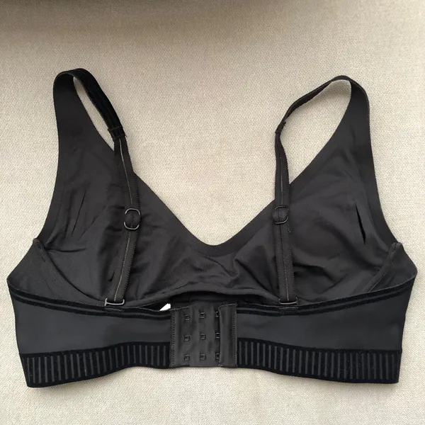 Alo Yoga Airlift Line Up Bra Black S - Image 5