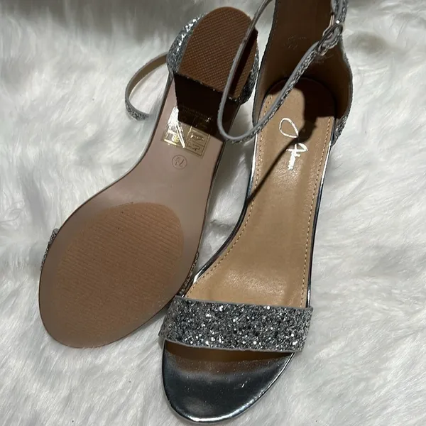 J. Adams Silver Glitter Block Low Heels with ankle strap Size 7.5. B76 - Image 8