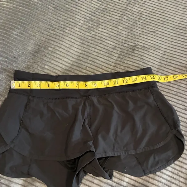 Lululemon Shorts Women’s Size 6 Black Speed Up Low Rise Lined 2.5” - Image 7
