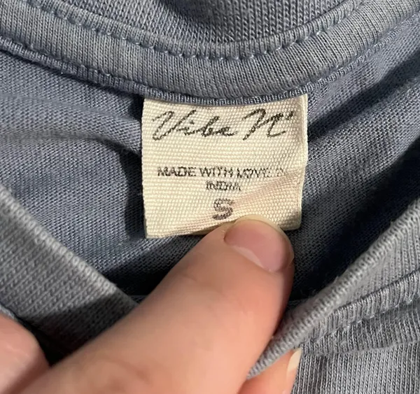 S Vibe N’ Malibu Women’s Comfy Crop Top Graphic T Shirt 100% Cotton Streetwear - Image 3