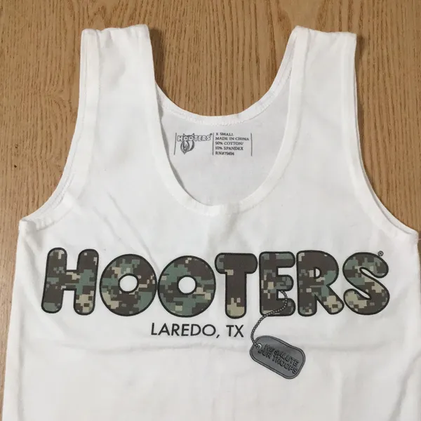 B16 Hooters Girl Military Camo Uniform Tank from Laredo Texas Stretchy Size Xs - Image 2