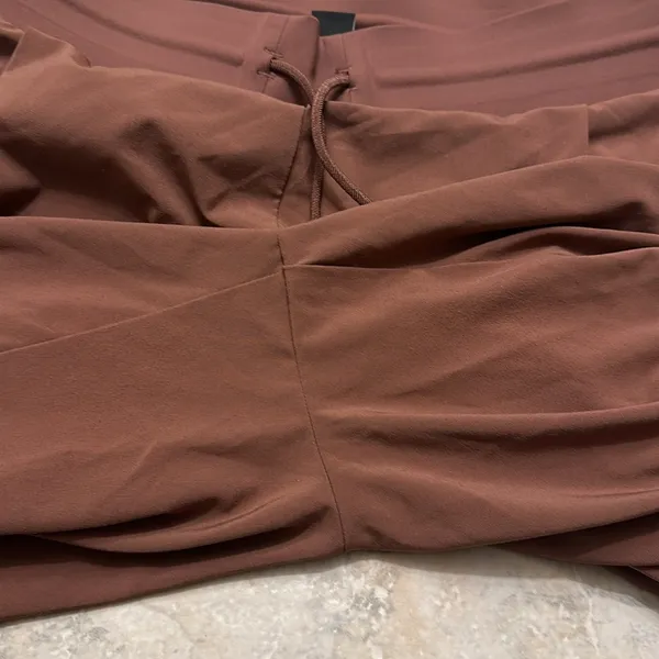 venture pants size 6 - Image 3