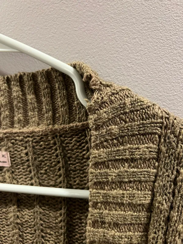 SO cardigan Size XL - Image 3