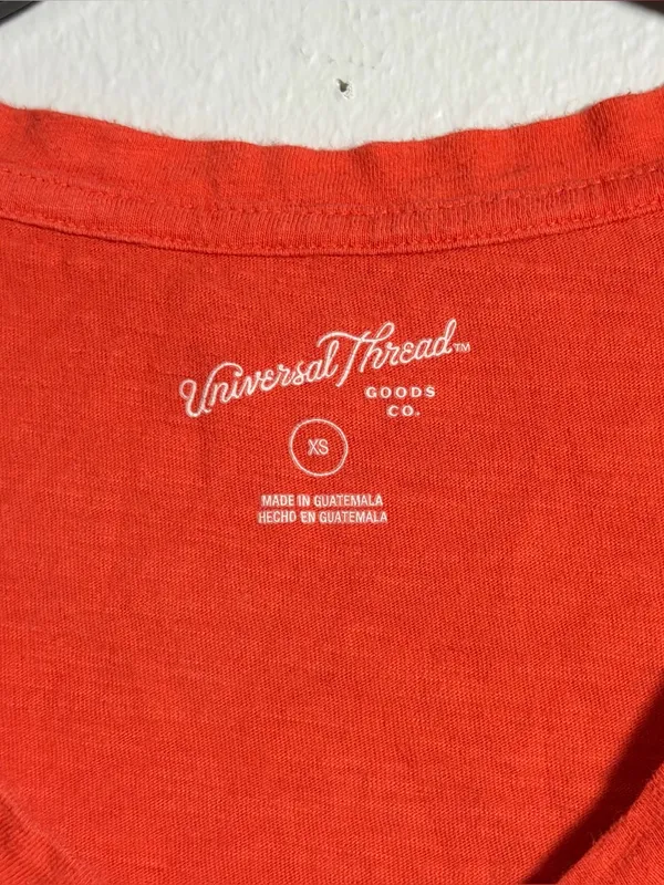 Universal Thread Women Short Sleeve V-Neck Tee Orange size XS - Image 4
