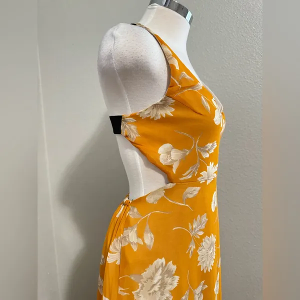 Stone‎ Row Mustard Open Back Floral Maxi Dress Size Small - Image 5