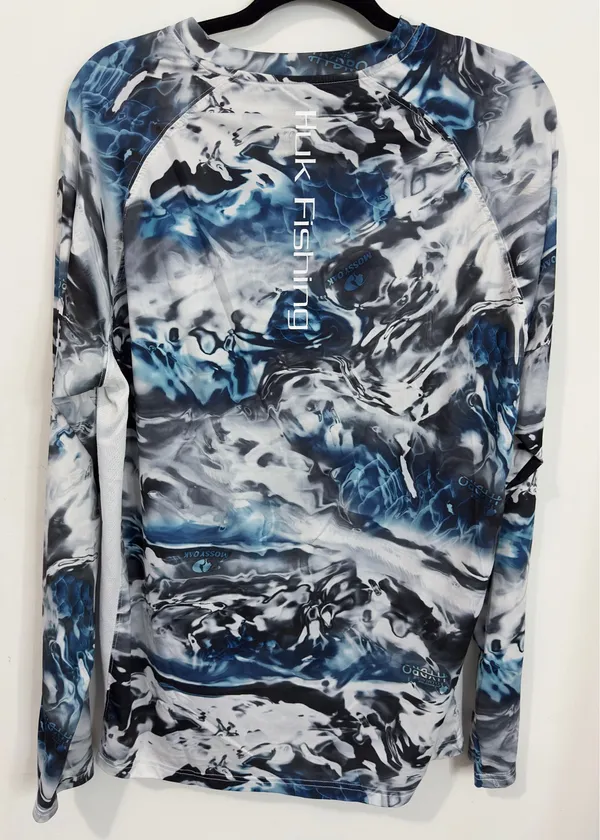 Huk Performance Fishing Shirt - Image 3