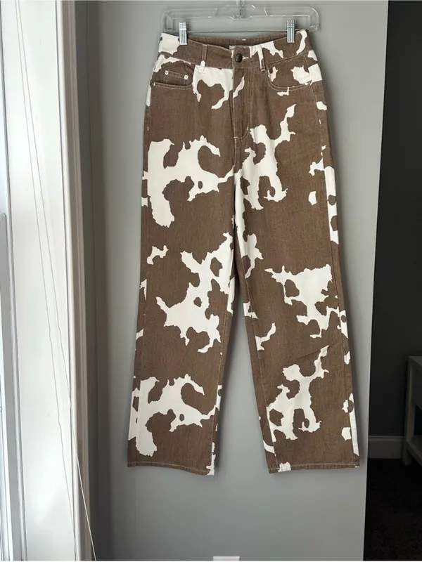 NWT 12th Tribe cow print jeans size small - Image 5