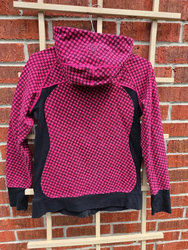Lululemon Scuba Hoodie in wine size 10 - Image 8