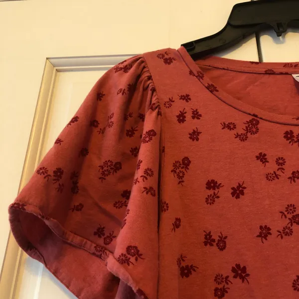 Flutter Sleeve Floral Top - Image 3