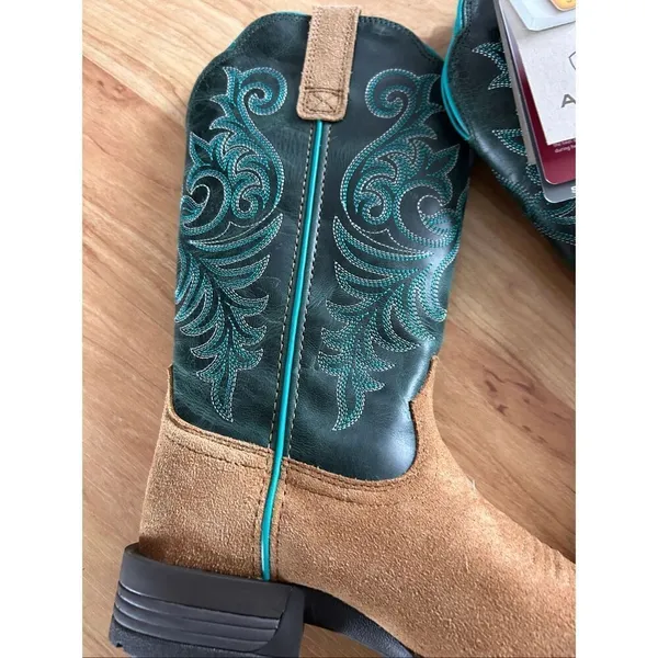 Ariat Women's Hybrid Ranch Time Square Toe Western Boot 6.5B - Image 2