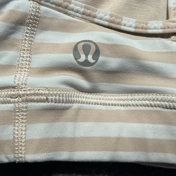 Lululemon Straight Up Bra Sz 6 Narrow Bold Stripe White Naked Light Support C/D - Image 3