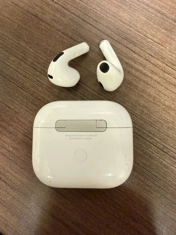 Apple AirPods 3rd Generation - Image 4